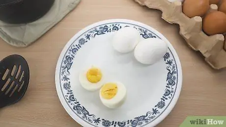 Варить яйца Шаг 9