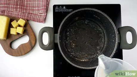 Растопить пчелиный воск, шаг 2