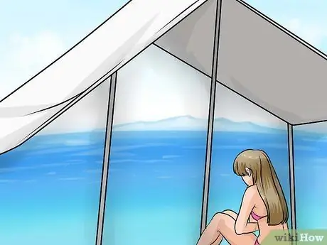 Нанесите солнцезащитный крем Step 12
