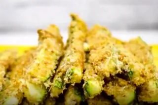 Хрустящие палочки из цуккини