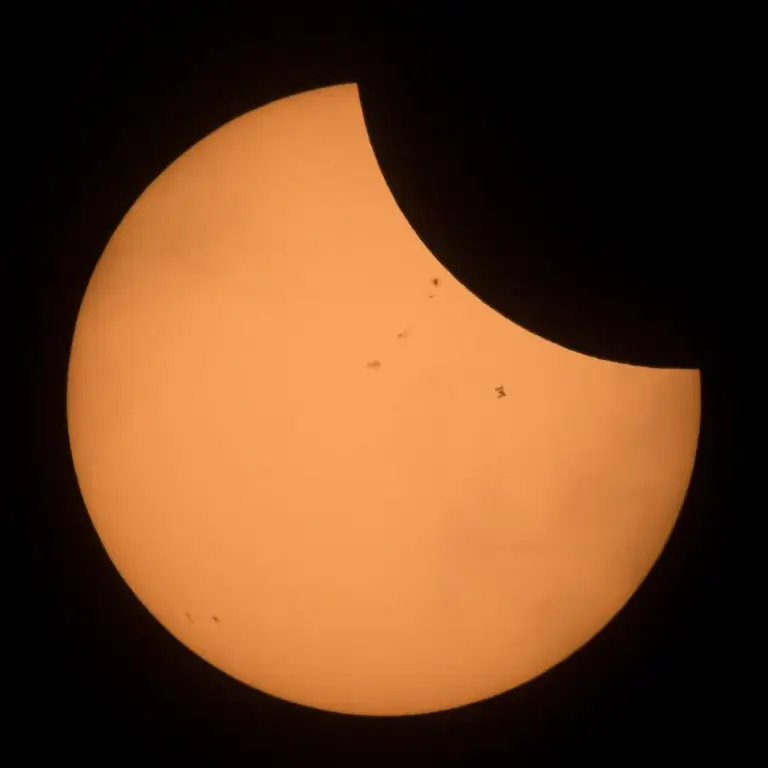 NASA-ISS-Solar-Eclipse-3 NASA-ISS-Solar-Eclipse-3