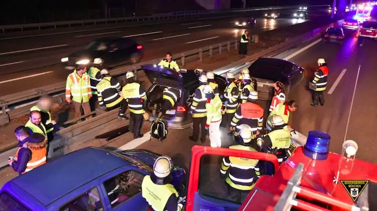 Tesla Model S пожертвовали ради спасения жизни человека