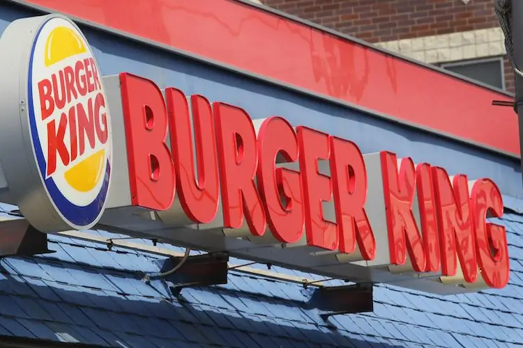 Burger King на фото из Instagram поймал чувака на измене
