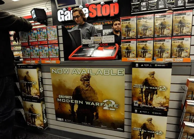 16 Сотрудники GameStop раскрывают свои секреты работы там