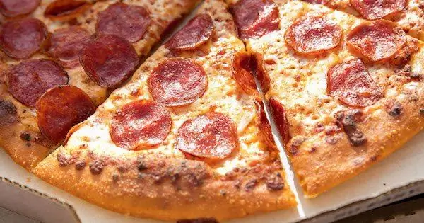 Pizza Hut отправила брошенной женщине бесплатную еду