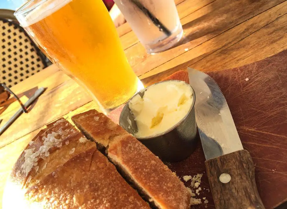 Пиво из пищевых отходов, благотворительность, Toast Ale Пиво из пищевых отходов, благотворительность, Toast Ale