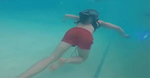 Студент использует 3D-принтер, чтобы сделать подводный реактивный ранец