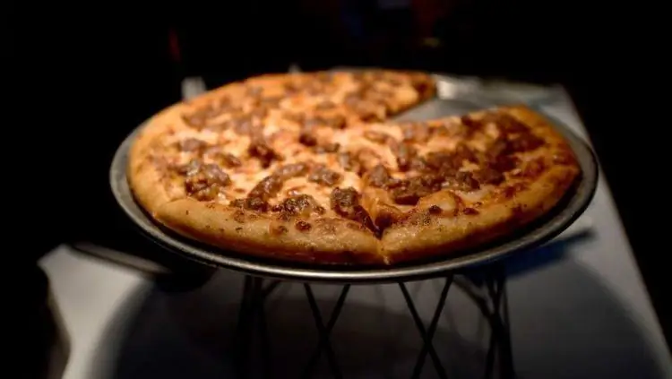 Pizza Hut представила роботизированный мобильный грузовик с пиццей
