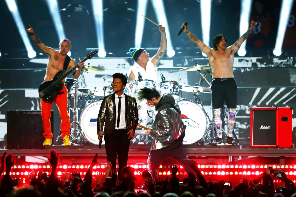 Бруно Марс и Red Hot Chili Peppers Бруно Марс и Red Hot Chili Peppers