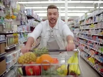 2017: Amazon покупает цельные продукты 2017: Amazon покупает цельные продукты