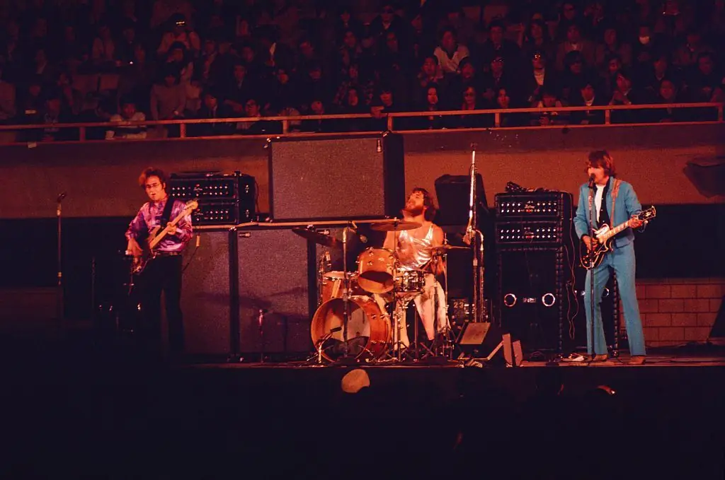 "Bad Moon Rising" от Creedence Clearwater Revival "Bad Moon Rising" от Creedence Clearwater Revival