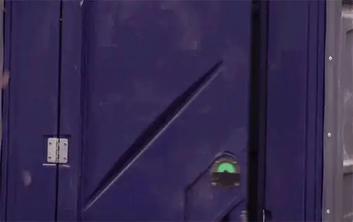 День третий Porta-Potty на фестивале Coachella День третий Porta-Potty на фестивале Coachella