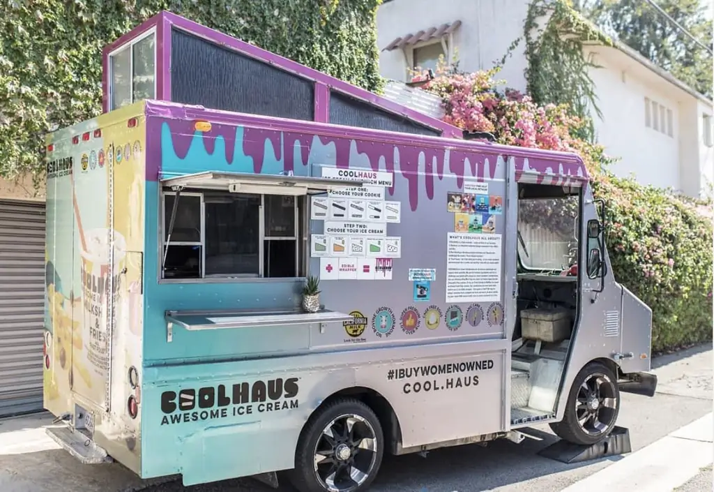 Peet The Coolhaus Грузовик с мороженым на 4/20 Peet The Coolhaus Грузовик с мороженым на 4/20
