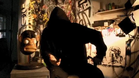4. «Выход через сувенирную лавку» (2010) 4. «Выход через сувенирную лавку» (2010)