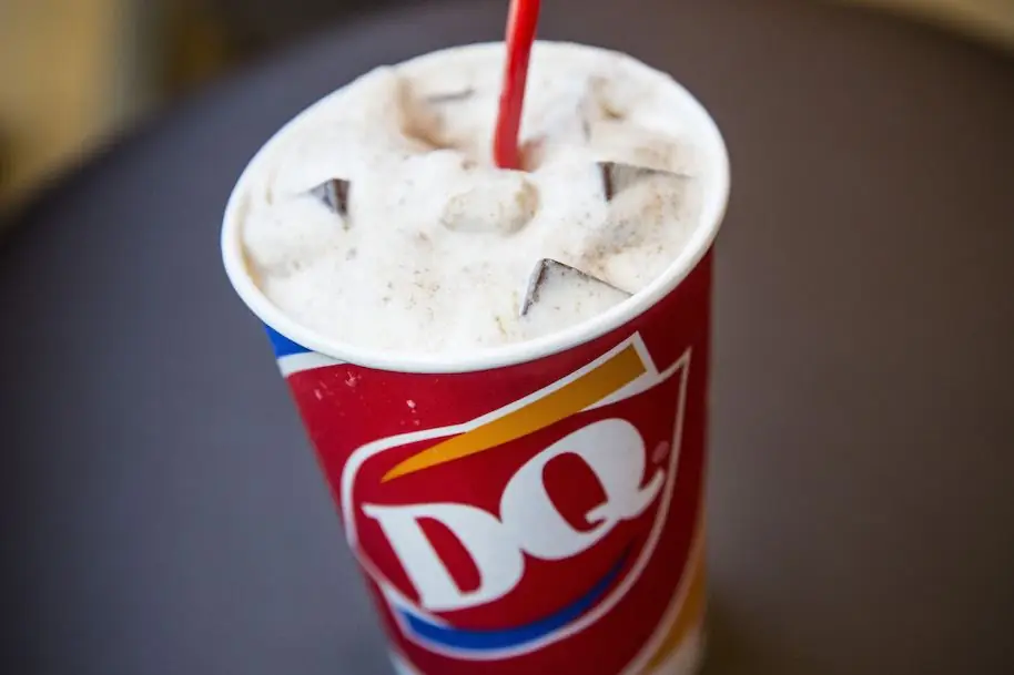 6. Тесто для печенья с шоколадной крошкой Blizzard Treat – Dairy Queen 6. Тесто для печенья с шоколадной крошкой Blizzard Treat – Dairy Queen