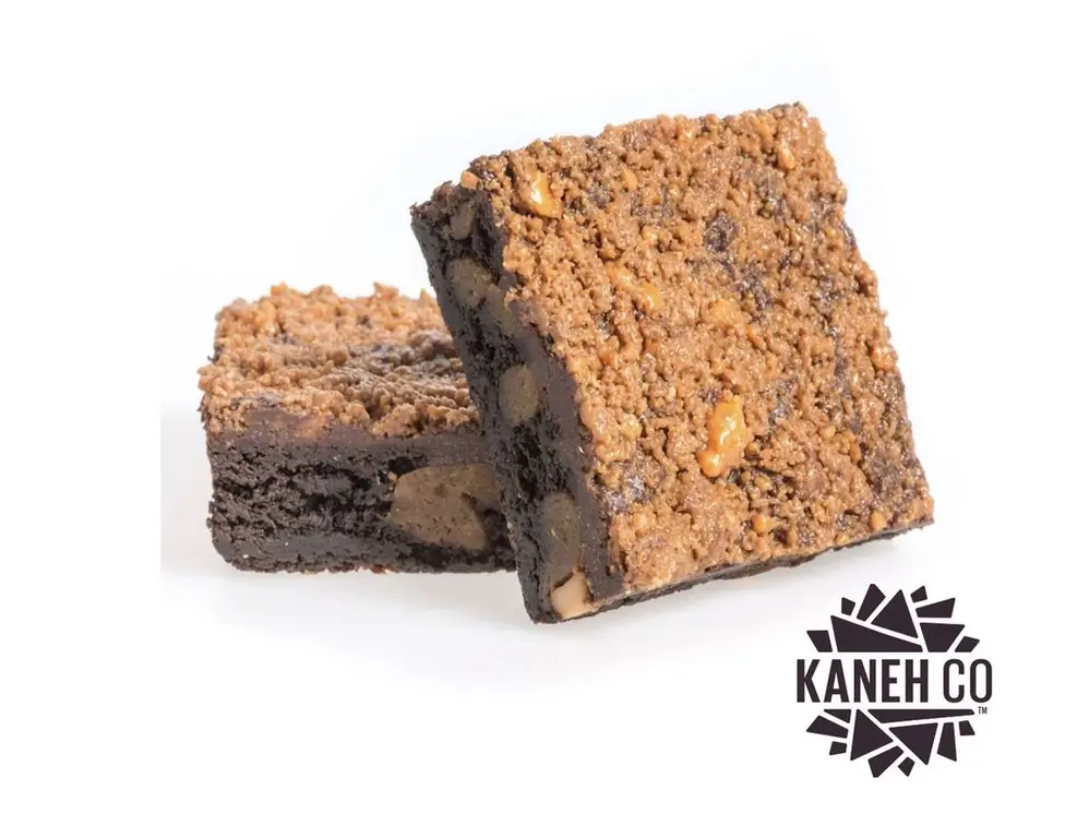 Пирожные с арахисовой помадкой от Kaneh Co's Пирожные с арахисовой помадкой от Kaneh Co's
