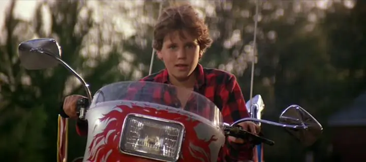 4. Серебряная пуля (1985) 4. Серебряная пуля (1985)