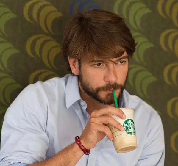 Бариста Starbucks жалуется на взрослый «молочный коктейль в 6 утра»