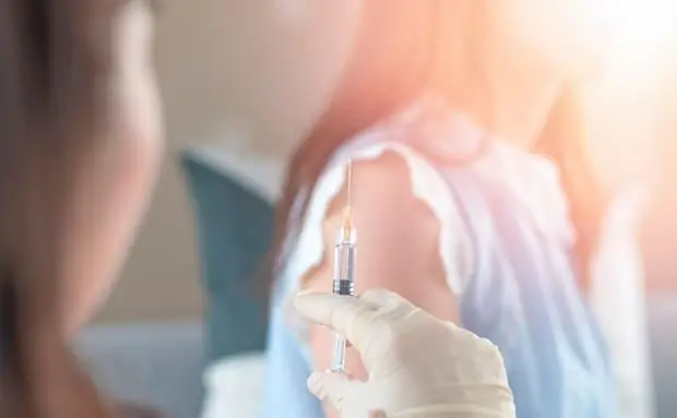 Следует ли оценивать женщин после вакцинации, потому что у мужчин больше шансов умереть от COVID-19? Следует ли оценивать женщин после вакцинации, потому что у мужчин больше шансов умереть от COVID-19?