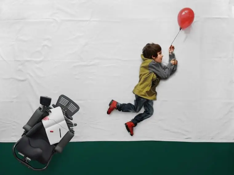 У 12-летнего Луки мышечная дистрофия, но на этих фотографиях его возможности безграничны