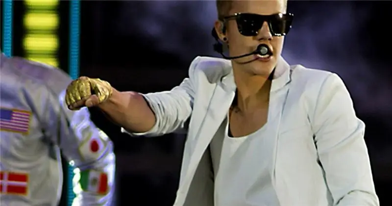 KLG: Bieber's Оплошность Анны Франк показывает he's 'вне связи'