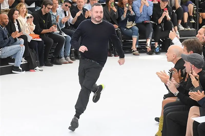 Ким Джонс станет преемником Карла Лагерфельда в Fendi