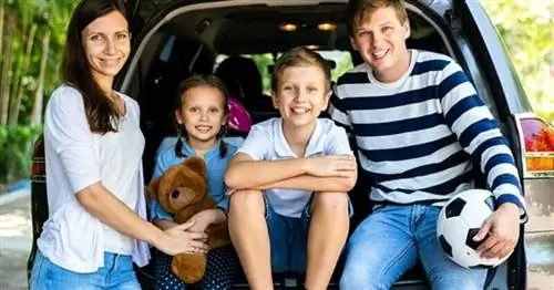 10 подержанных автомобилей стоимостью менее 100 миллионов индонезийских рупий, подходящих для семьи