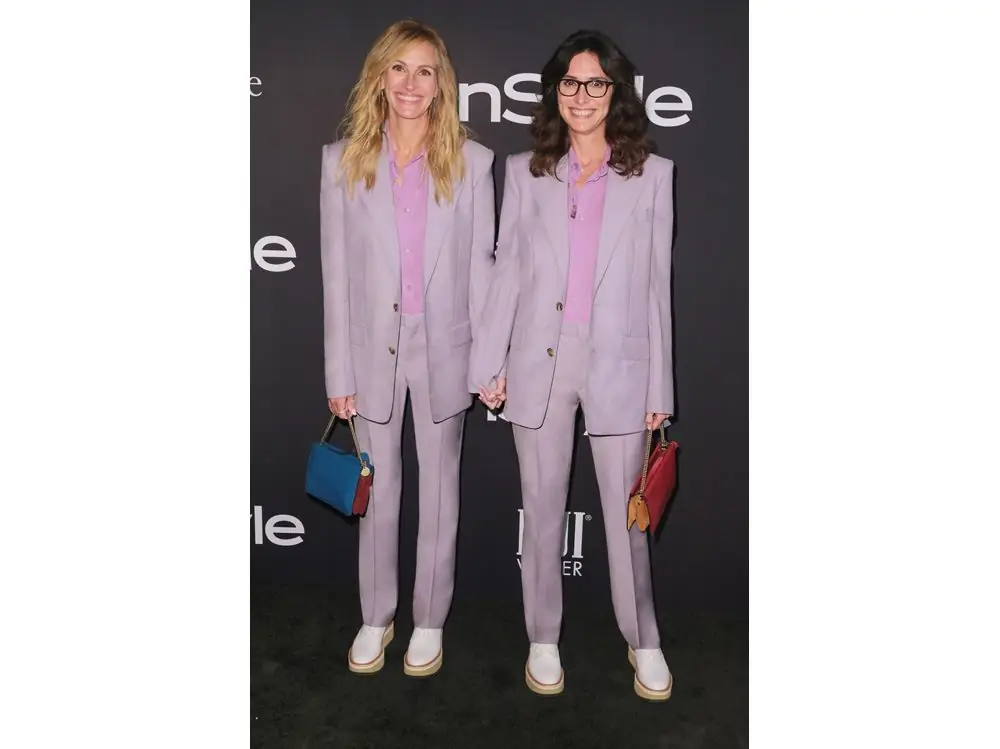 Julia-Roberts-Elizabeth-Stewart-in-Givenchy