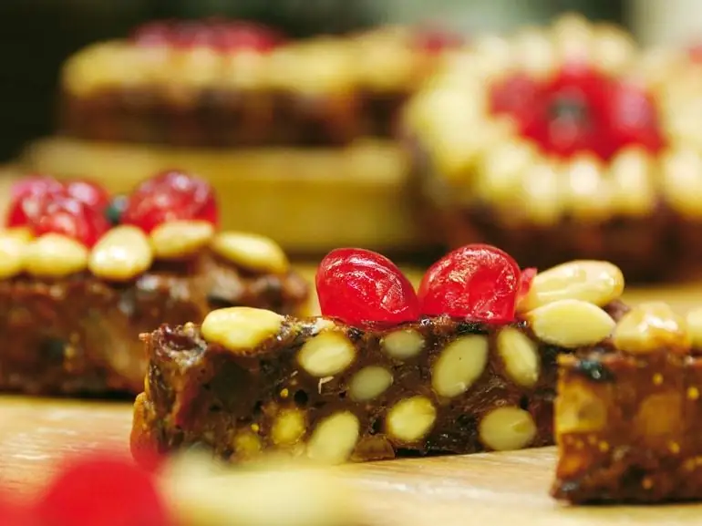 Zelten-dolce-natale-tipico-tradizione-Trentino-Alto-Adige Zelten-dolce-natale-tipico-tradizione-Trentino-Alto-Adige