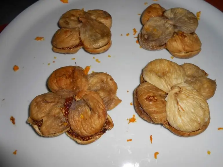 fichi-chini-dolci-calabresi-tipici-Natale-fichi-ripieni fichi-chini-dolci-calabresi-tipici-Natale-fichi-ripieni