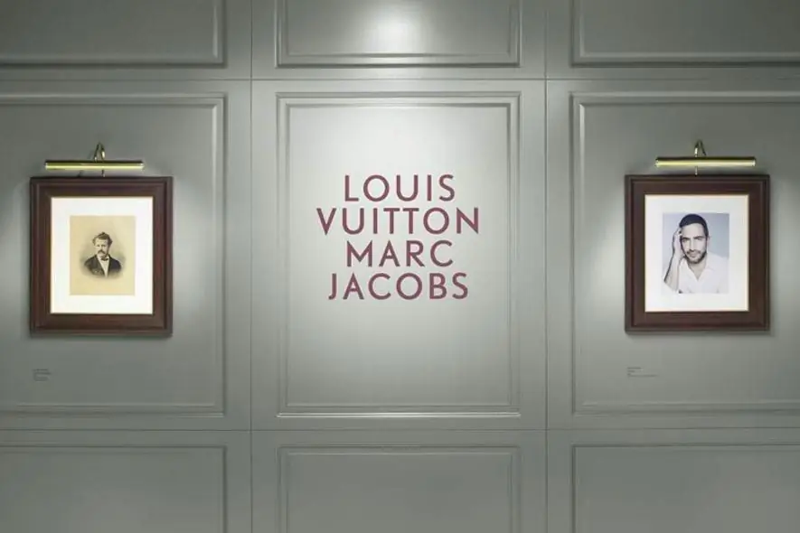 LV 12 03 06 Expo Marc Jacobs 1140