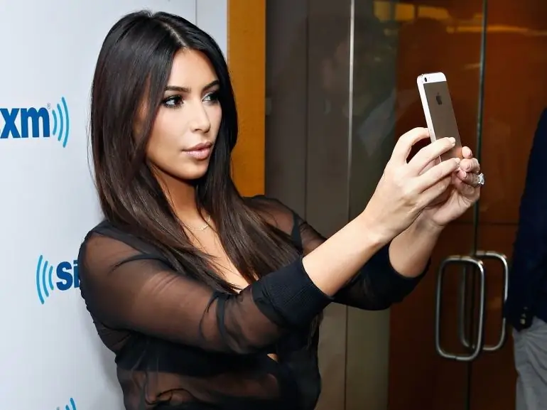 selfie perfetto Kim Kardashian selfie perfetto Kim Kardashian