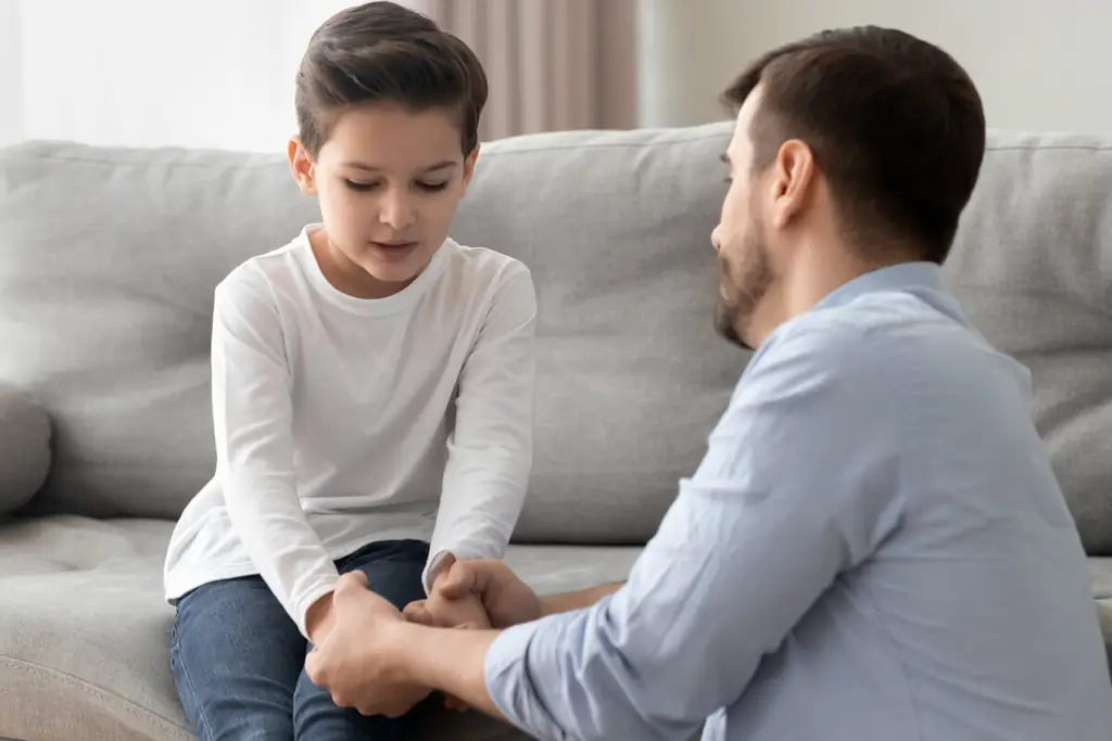 Почему родители должны применять последствия и избегать наказания?
