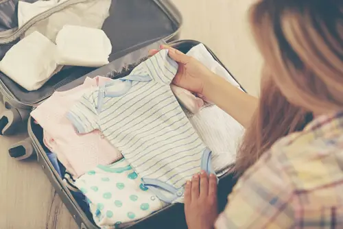 Желательно заранее подготовить сумку, которую мы возьмем в роддом Желательно заранее подготовить сумку, которую мы возьмем в роддом