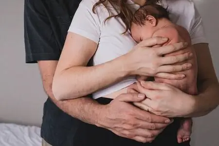 Руки мамы и папы – лучшее место для вашего малыша: они не портятся и не балуются