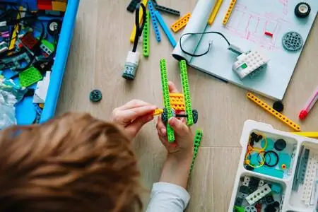 19 игр STEM для улучшения научно-технического обучения детей старше шести лет