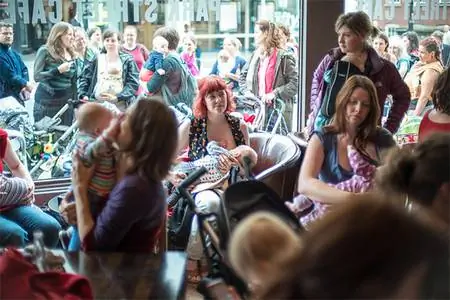 Кормящие матери встречаются сегодня в магазинах Primark по всей Испании (и я приветствую их метод)