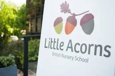 Little Acorns - британская школа с преподавателями-носителями языка, в которой дети с 12 месячного возраста используют iPad