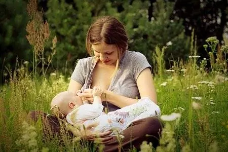 мама-и-ребенок2-лицензия-creative-commons-j.webp мама-и-ребенок2-лицензия-creative-commons-j.webp