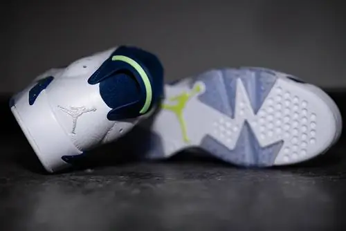 Призрачный зеленый Air Jordan 6 Low Seahawks