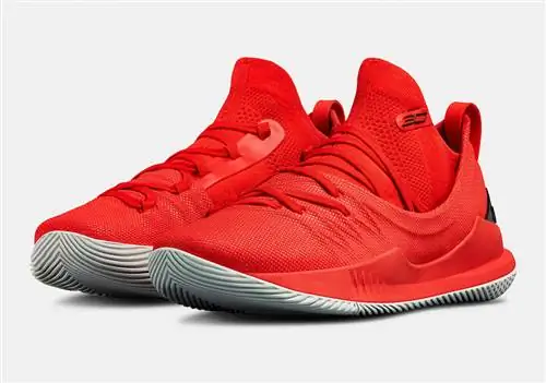 UA Curry 5 Fired Up теперь доступен