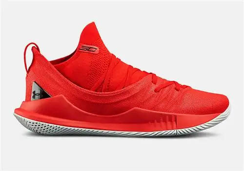 UA Curry 5 Fired Up теперь доступен