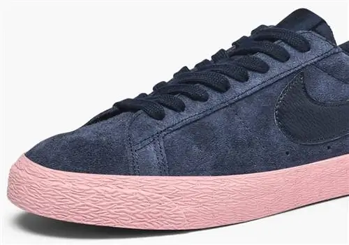 Nike SB Zoom Blazer Low Obsidian Bubble Gum 864347-402