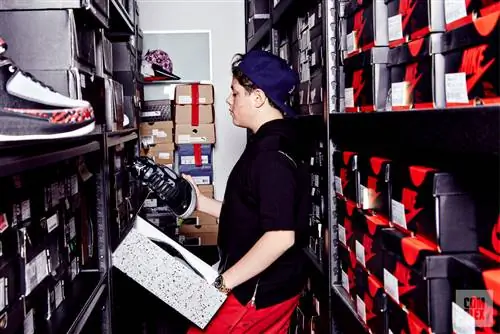 Реселлер кроссовок Benjamin Kickz для подростков за миллион долларов Реселлер кроссовок Benjamin Kickz для подростков за миллион долларов