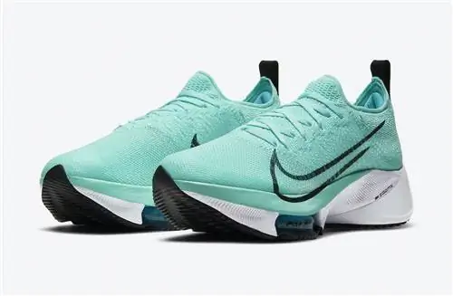 Nike Air Zoom Tempo NEXT% в «гипербирюзовом» цвете