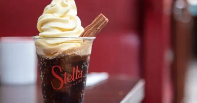 Закусочной Stella Diner исполняется год, и всем бесплатно раздают мороженое