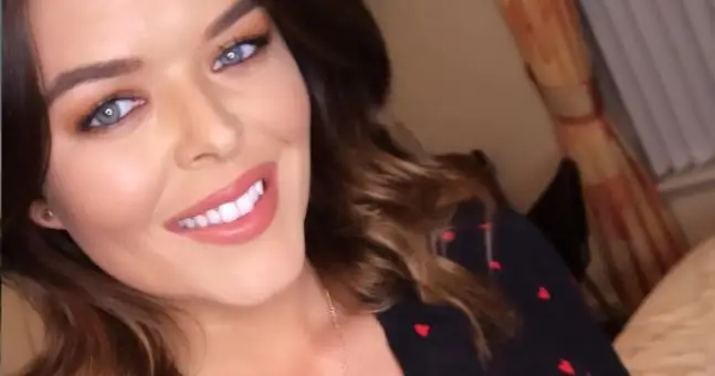 Doireann Garrihy сегодня одета во все Dunnes, и мы хотим украсть ее образ