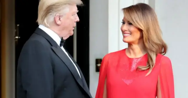 Мелания Трамп фактически устроила показ мод во время своего визита в Великобританию