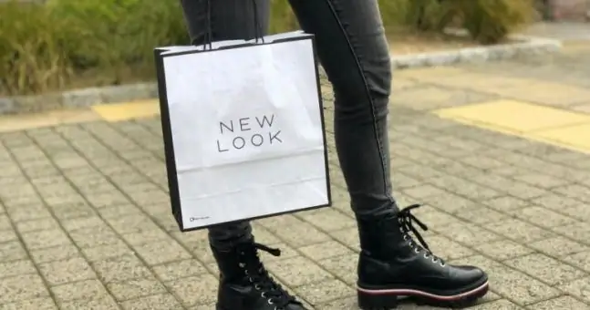 Мы полностью одержимы этой потрясающей юбкой миди за 30 евро от New Look