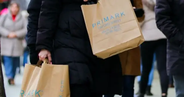 Последние атласные юбки миди Penneys за 13 евро - это живая, дышащая мечта